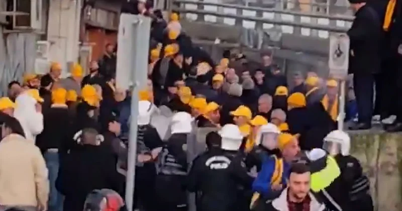 Çağlayan Adliyesi nde gergin anlar: Taksiciler ile polis karşı karşıya Sözcü Gazetesi