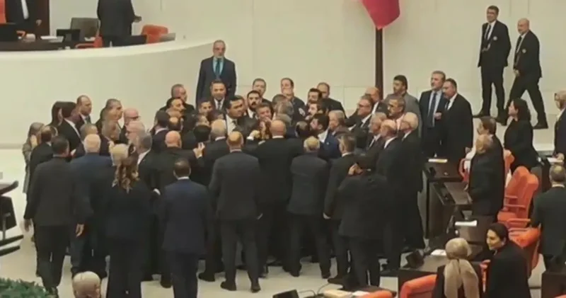 Mecliste gerilim had safhada! CHP li Emir AKP li Cevizoğlu na geçmişini hatırlattı