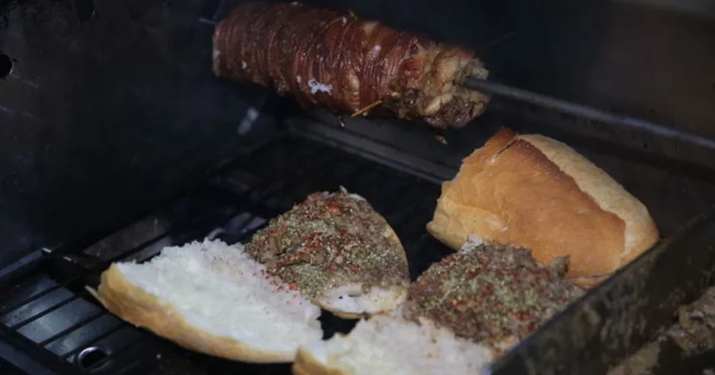 Yunanlar en ünlü sokak lezzetimizi de kaptı! Dünyanın en iyisi seçildiler Sözcü Gazetesi