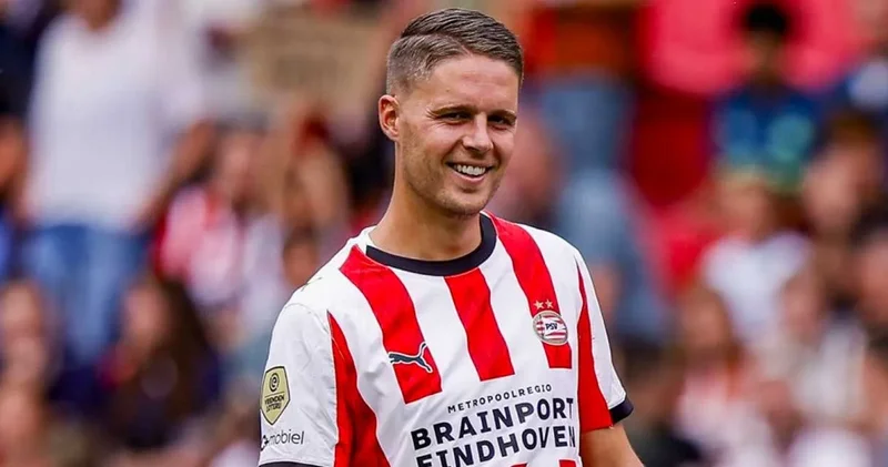 Fenerbahçe ilk transferini yaptı: Resmen açıklandı