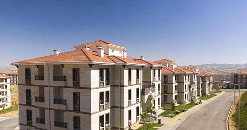 TOKİ konutları hangi ilçelerde yapılacak? TOKİ 500 bin sosyal konut ilçe dağılımı nasıl?