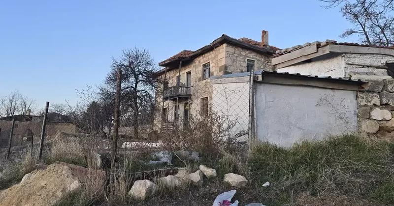 Ankara da köpeğin saldırdığı 14 yaşındaki çocuk ağır yaralandı