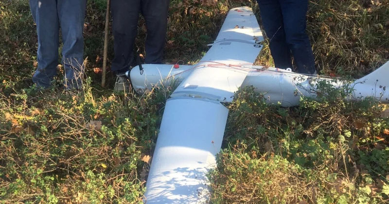 İzmit te İHA düştü: Kamerası çalışır durumda; menşei ve kaza kırıma uğrama nedeni teknik inceleme ardından belli olacak