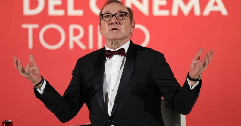 Kevin Spacey diziden atılmasının ardından televizyona dönüyor magazin haberleri