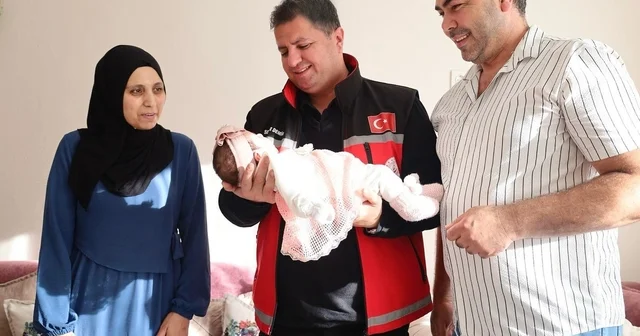 Sevinç ailesi bir kız çocuğuna daha koruyucu aile oldu Erzincan Haberleri