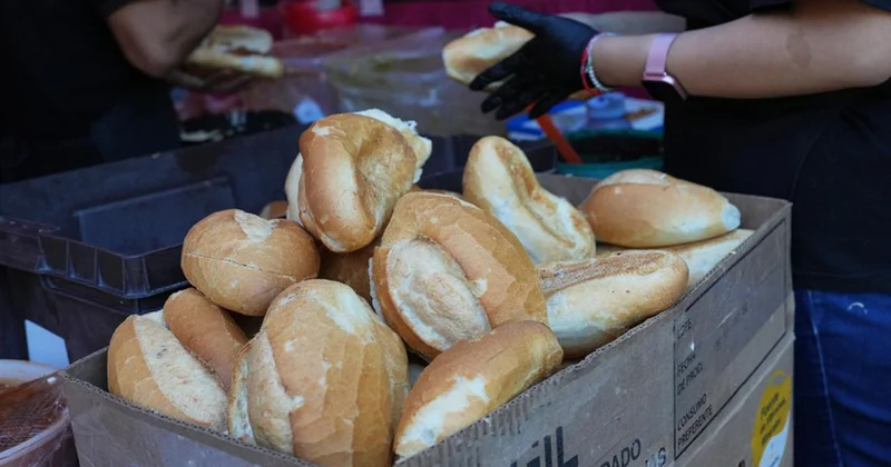 İngiltere ile Meksika arasında sosyal medyada ekmek savaşı