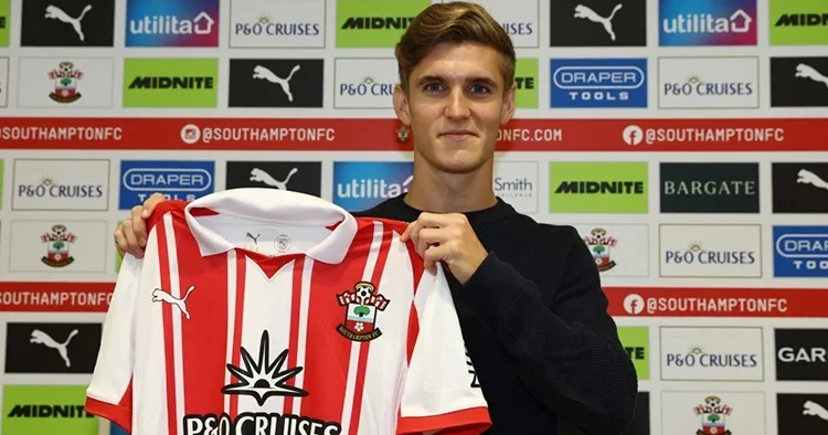 Galatasaray dan Southampton a kiralanan Elias Jelert için açıklama!