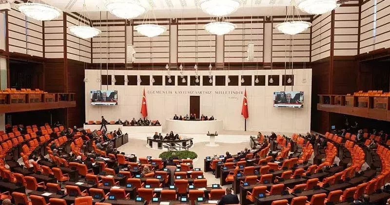 Bütçe görüşmeleri sürerken Genel Kurul da Leyla Zana kınaması