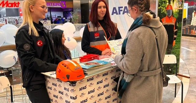 AFAD faaliyetlerini vatandaşlara açtıkları stant ile anlattı Afyonkarahisar Haberleri