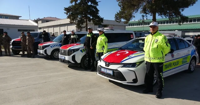 Van da emniyet bünyesine alınan yeni araçlar törenle teslim edildi Van Haberleri
