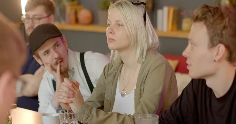 Az konuşan insanların az saklanan 3 üstün özelliği ortaya çıktı: Asosyallik değil Sözcü Gazetesi