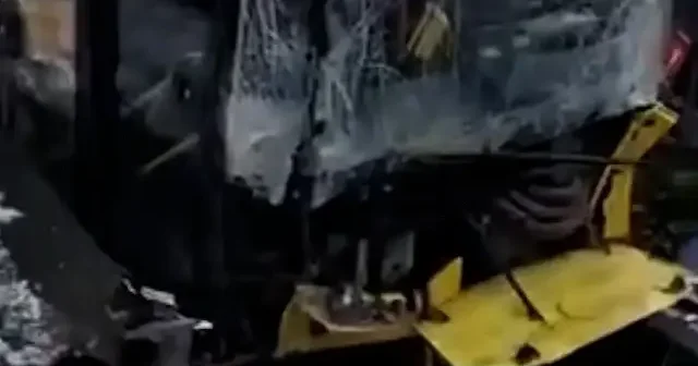 Esenler’de bir İETT otobüsü kontrollünü kaybederek otoparka daldı VİDEO İZLE