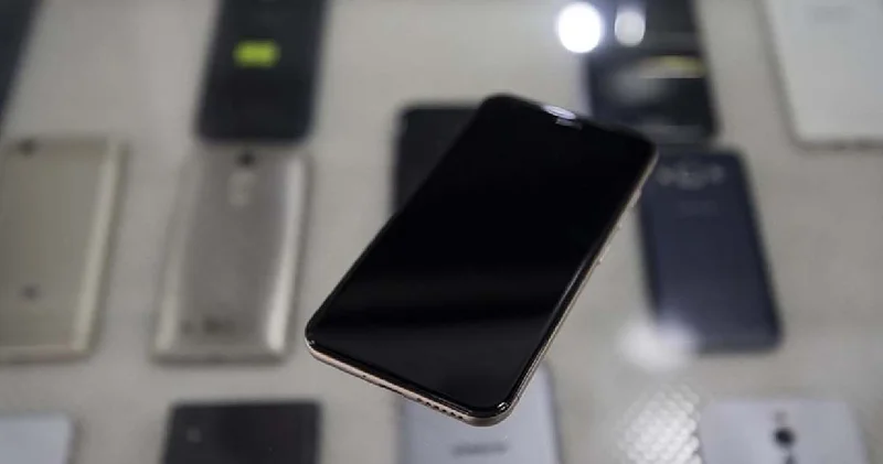 Telefon devi üretimi durdurdu: Piyasadan resmen çekildi