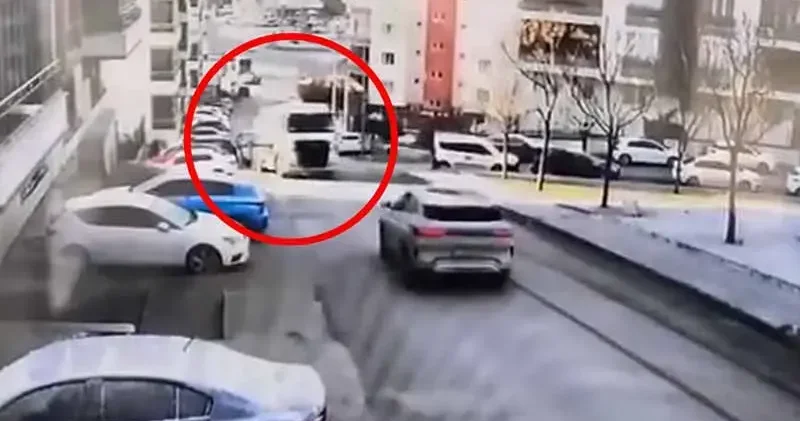 Batman da freni boşalan tanker 8 araca çarptı