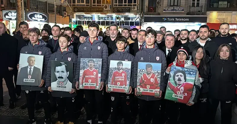Samsunspor, futbol şehitleri için ‘sessiz yürüyüş’ gerçekleştirdi