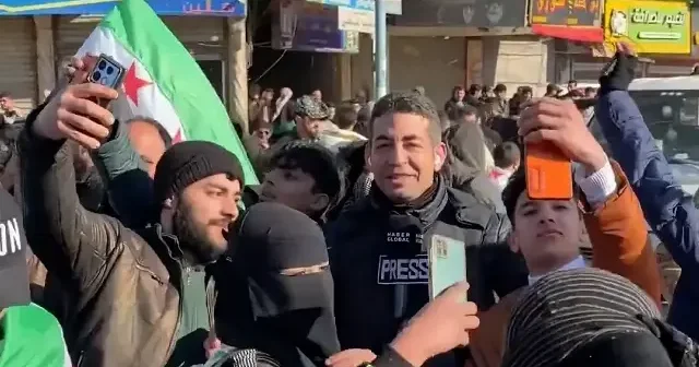 Rakka halkı Türk muhabiri tekbirlerle karşıladı: Sevinç seli böyle yansıdı VİDEO İZLE