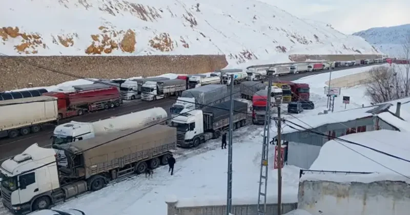 Kara yolunda ağır tonajlı araçların geçişine yasak: Trafik kilometrelerce uzadı!