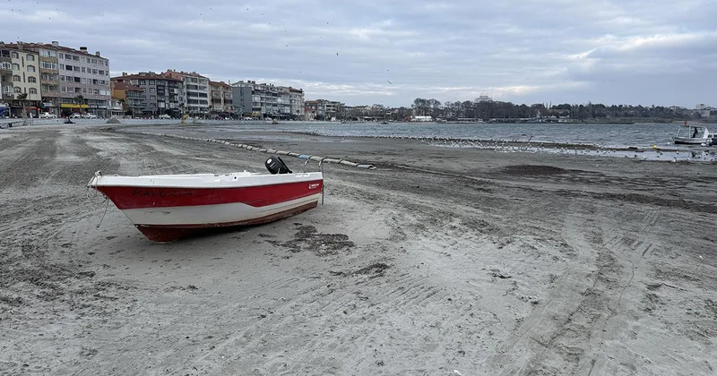 Tekirdağ da deniz 10 metre çekildi