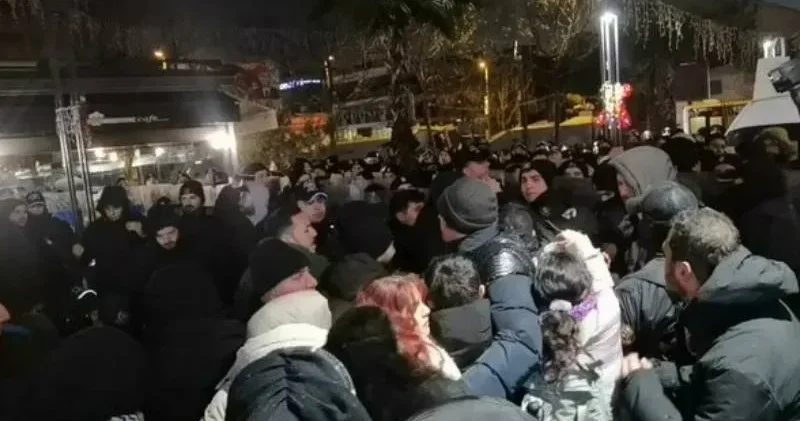 DİSK Basın İş Sendikası ndan Fransız gazeteci Boukandoura nın gözaltına alınmasına tepki