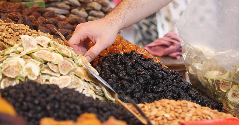Şifa sanıp yiyoruz ama evimizdeki bu kurutulmuş meyveler zehirli olabilir Sözcü Gazetesi