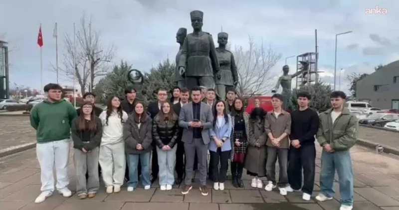 Liselilerden Atatürksüz karne tepkisi: Cumhuriyet’i karnelerden silemezsiniz