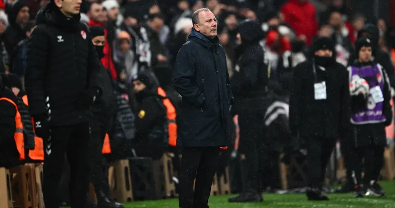 Sergen Yalçın dan transfer açıklaması: Şu ana kadar 7 oyuncu alabilirdik ama sakin olmak lazım