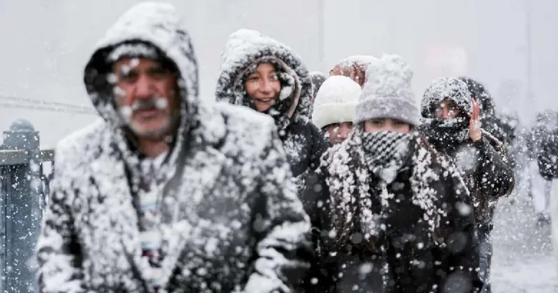 Çok kuvvetli kar geliyor: Meteoroloji 4 ili uyardı