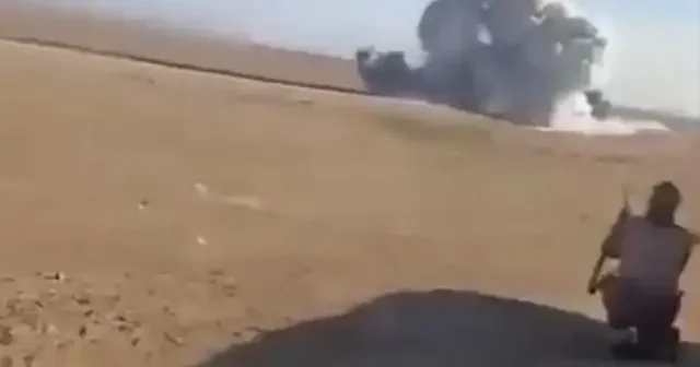 SDG’nin bomba yüklü aracını fark eden Suriye askerleri aracı imha etti VİDEO İZLE