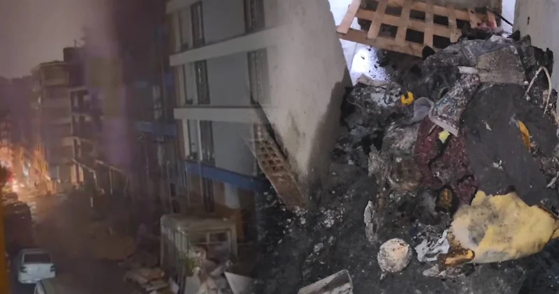 İnşaatta çıkan yangında ceset bulundu! Evsiz olduğu iddiası yürek yaktı