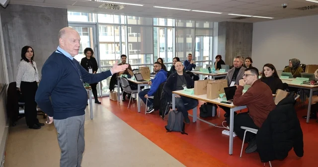 İngilizce eğitiminde yapay zekâ liderleri yetişiyor İzmir Haberleri