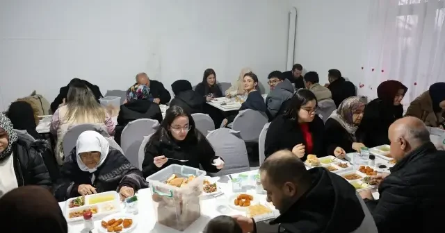 Bu köyde Ramazan boyunca evde yemek pişirmek yasak VİDEO İZLE