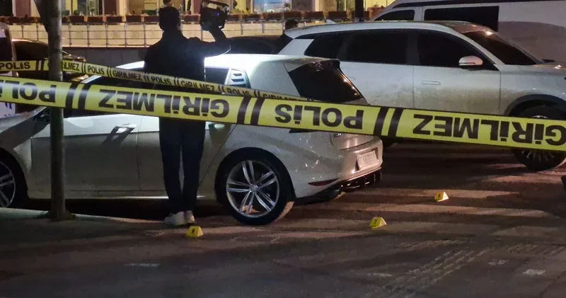 Diyarbakır da sokak ortasında çatışma: Masum vatandaş kurşunların hedefi oldu