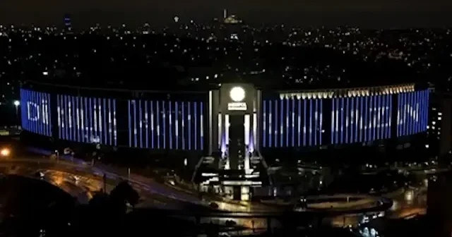 Medipol Üniversitesi nden Ramazan a özel ışıklandırma VİDEO İZLE