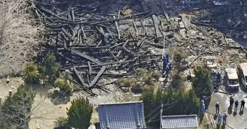 Japonya da tapınakta yangın! 2 si çocuk 5 kişi hayatını kaybetti