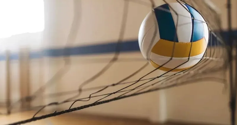 TRT den dev maç müjdesi: Derbi canlı yayınlanacak saat 20.00 de başlayacak