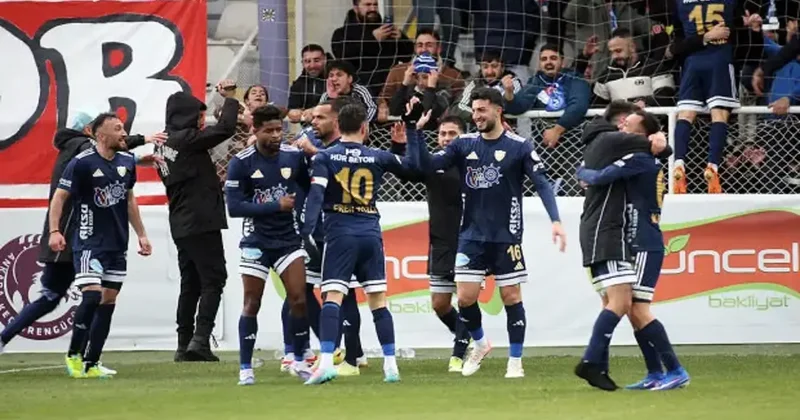 Süper Lig e kim çıkacak? 1. Lig in zirvesi alev aldı