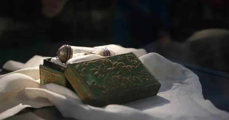 Kutsal Emanetler’in Anadolu yolculuğu başladı