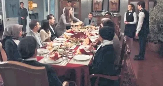 YÜKSEL AYTUĞ Siz neyin karşısındasınız?