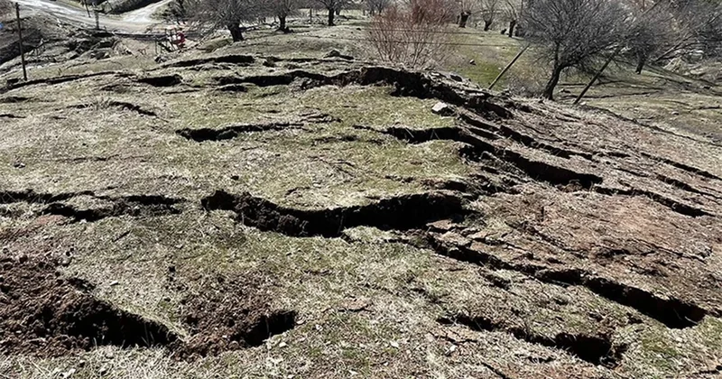Türkiye deki bu köy 67 yıldır yerinden kayıyor! Evler boşaltıldı, valilik açıklama yaptı Sözcü Gazetesi
