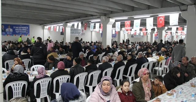 Kula da Ramazan ın manevi iklimi yaşandı Büyükşehir in İftar Sofrası Kula da kuruldu Manisa Haberleri