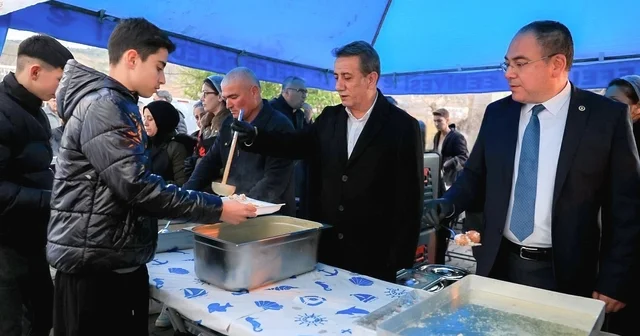 Efeler in ilk iftar sofrası Alanlı Mahallesi nde kuruldu Aydın Haberleri