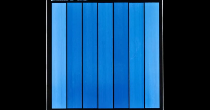 Bu minik cam kare, 2 milyon kitap dolusu veriyi 10.000 yıl boyunca saklayabilir