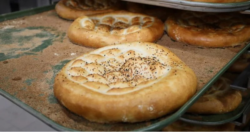 İl il Ramazan pidesi fiyatları 2026: Ramazan pidesi hangi ilde kaç liradan satılıyor? İstanbul, Ankara, İzmir, Bursa pide fiyatı