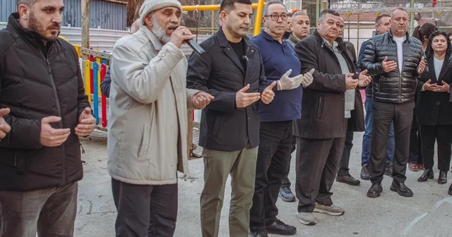 Kuşadası nda oruçlar dualar eşliğinde açıldı Başkan Günel: Farklı mahallelerinde iftar sofrası kurmaya devam edeceğiz Aydın Haberleri