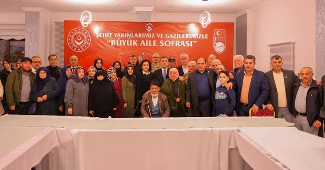 Bayburt ta Büyük Aile Sofraları iftarı şehit aileleri ve gazilerle paylaşıldı Bayburt Haberleri