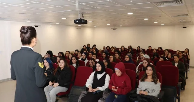 Erzincan da kadın öğrencilere KADES bilgilendirmesi Erzincan Haberleri