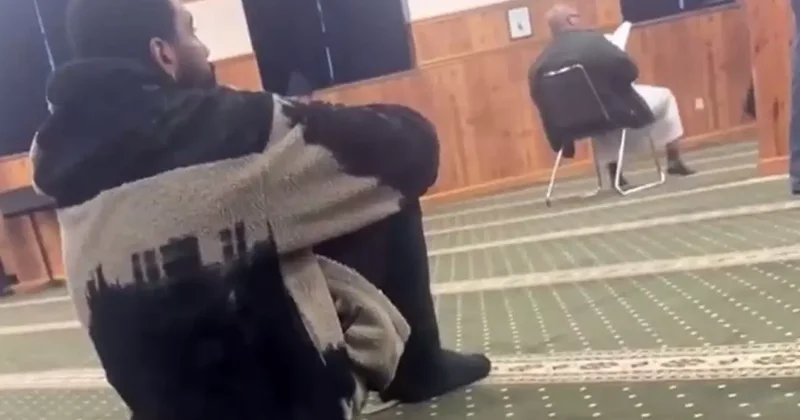 Ünlü NBA yıldızı camide ibadet ederken görüntülendi