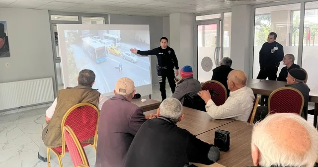 Kars ta yaşlılara trafik eğitimi verildi Kars Haberleri