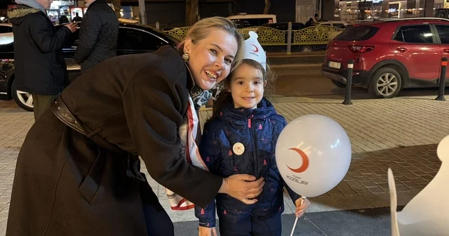 Türk Kızılay Edirne Şubesi, Ramazan Sokağı nda ikramlarda bulundu Edirne Haberleri