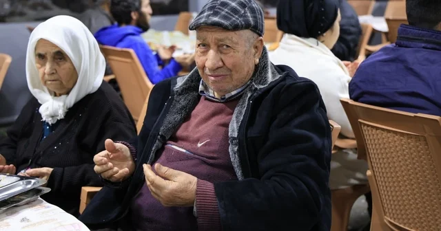 Çameli Belediyesi, Elmalı Mahallesi nde ilk iftar sofrasını kuruldu Denizli Haberleri